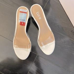 NWT Sandals